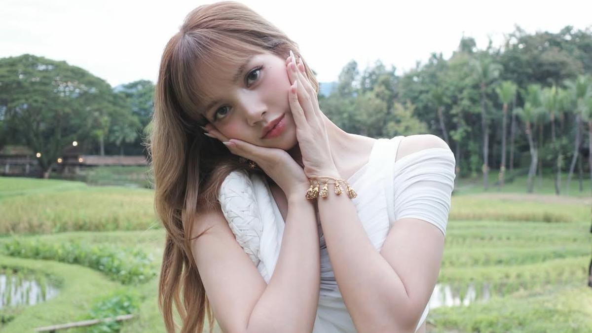 Mengenal SaWaDiKa Lisa BLACKPINK